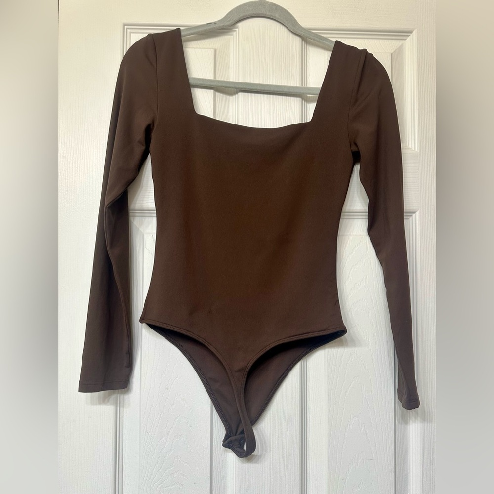 Babaton Brown Long Sleeve Bodysuit with Square Neckline size M